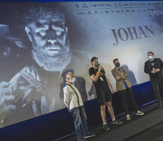 Entrevista a Santiago Tamagnone, director de JOHAN Santiago Tamagnone presenta su filme, Johan, en el Festival de Cine Fantástico de Canarias Isla Calavera 2021.