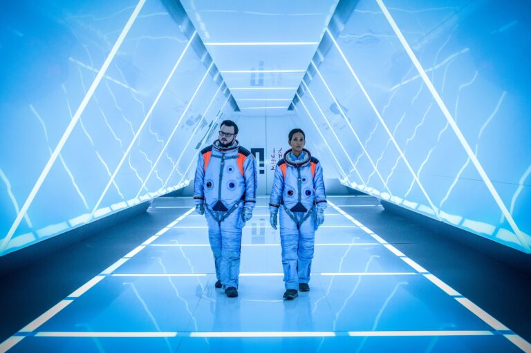 Cómo se hizo MOONFALL, lo nuevo de Roland Emmerich llega este viernes a los cines