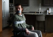 Luis Prieto dirige el thriller de estreno en cines EL ENGAÑO, con John Malkovich y Frank Grillo El engaño, de Luis Prieto. (c) DeAPlaneta