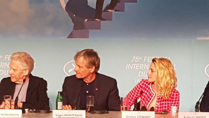 Rueda de prensa de Crimes of the future en Cannes 2022.