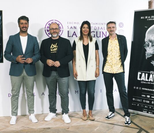 El FESTIVAL ISLA CALAVERA presenta cartel y un nuevo avance de su sexta edición De izda. a dcha., el alcalde de La Laguna Luis Yeray Gutiérrez, Daniel Fumero, codirector de Isla Calavera, la concejala de Cultura Yaiza López y Josemi Beltrán, director de la Semana de Cine Fantástico y de Terror de San Sebastián.