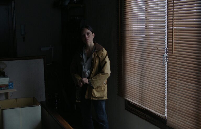 Nueva imagen y cartel de JAULA, thriller psicológico con Elena Anaya de estreno en septiembre