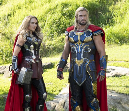 Crítica: THOR. LOVE AND THUNDER. Thor tonto tardo y torpe Thor: Love and Thunder