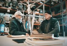 EL VALLE DE CONCAVENATOR de Víctor Matellano, a concurso en Sitges Documenta El paleontólogo José Luis Sanz y el maestro de los efectos especiales, Colin Arthur en una escena de la película.