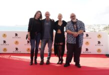 SITGES 2022 | VENUS, la casa de la bruja Jaume Balagueró y la actriz Ester Expósito, entre los productores de 'Venus', Carolina Bang y Álex de la Iglesia.