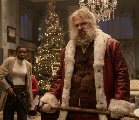 Crítica: NOCHE DE PAZ. Este Santa es duro de matar Noche de Paz, de Tommy Wirkola. Universal Pictures