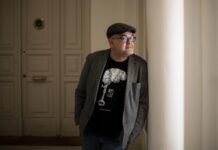 El escritor canario de novela negra Alexis Ravelo muere a los 51 años Alexis Ravelo. Foto: Antonio Heredia