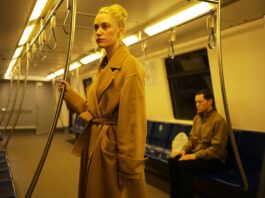 Crítica: EL EXTRAÑO. No es paranoia si de verdad te persiguen El extraño, de Chloe Okuno. Universal Pictures