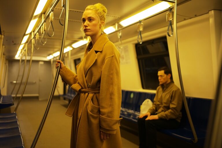 Crítica: EL EXTRAÑO. No es paranoia si de verdad te persiguen