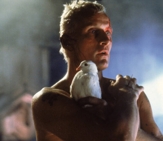 BLADE RUNNER 2099: El cazador implacable Gracias a los continuos proyectos de la franquicia, ‘Blade Runner’ nunca se perderá "como lágrimas en la lluvia".