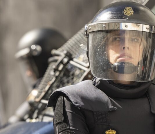 DE ESTRENO: ASEDIO, lo nuevo de Miguel Ángel Vivas, un thriller de acción con Natalia de Molina Asedio, de Miguel Ángel Vivas.