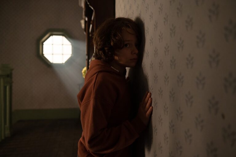 DE ESTRENO | Llega a los cines NO TENGAS MIEDO (COBWEB), inspirada en EL CORAZÓN DELATOR