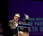 Diego Navarro recibe el premio a la mejor música por EL CUCO en la SEMANA DE LA COSTA DEL SOL Diego Navarro, Premio a la mejor música por El Cuco en la Semana Internacional de Cine Fantástico de la Costa del Sol.