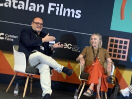 Woman In Fan: Cuestión de género (fantástico) La directora de ‘Cementerio viviente’ Mary Lambert protagonizó un gran encuentro con el público de Sitges.
