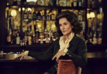 FEUD: CAPOTE VS. THE SWANS: Enemistad Demi Moore es Ann Woodward en FEUD: Capote Vs. The Swans . CR: Pari Dukovic/FX