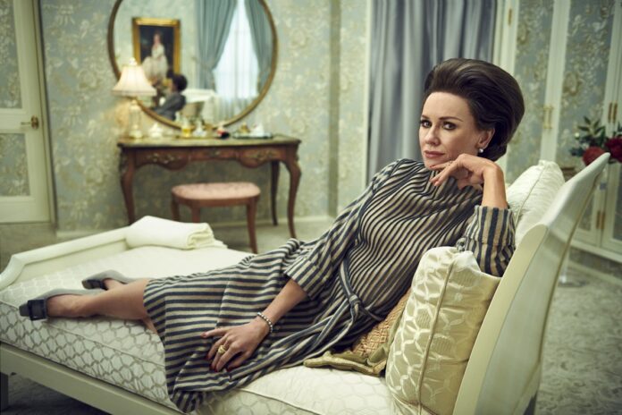 Naomi Watts caracterizada como la fascinante Babe Paley en ‘Capote vs. The Swans’. CR: Pari Dukovic/FX