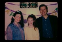 Fecha de estreno y perturbador tráiler de LONGLEGS, la nueva película de terror de Nicolas Cage Tras unos inquietantes primeros avances, Neon ha confirmado el estreno en 2024 del thriller psicológico ‘Longlegs’.