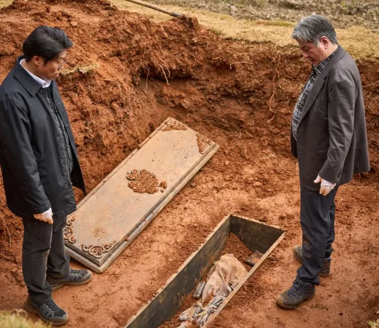 SITGES 2024: El cine más fantástico de todo el mundo Exhuma, de Jang Jae Hyun.