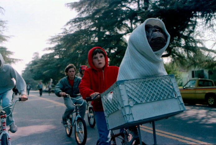Henry Thomas en E. T. El Extraterrestre, de Steven Spielberg.