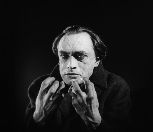 El FESTIVAL ISLA CALAVERA celebra el centenario del clásico LAS MANOS DE ORLAC, con grandes actores y actrices de doblaje Las manos de Orlac, de Robert Wiene.