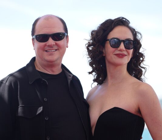 SITGES 2024 DÍA #4: Homenaje al maestro Mike Flanagan Mike Flanagan y Kate Siegel, en Sitges 2024.