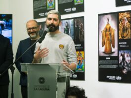 El ilustrador de cine JONAY BACALLADO inaugura una exposición sobre su obra en el FESTIVAL ISLA CALAVERA Jonay Bacallado presenta una exposición sobre su obra en el marco del Festival Isla Calavera 2024.