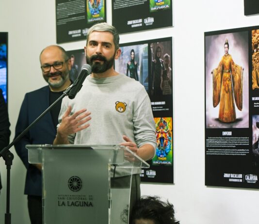 El ilustrador de cine JONAY BACALLADO inaugura una exposición sobre su obra en el FESTIVAL ISLA CALAVERA Jonay Bacallado presenta una exposición sobre su obra en el marco del Festival Isla Calavera 2024.