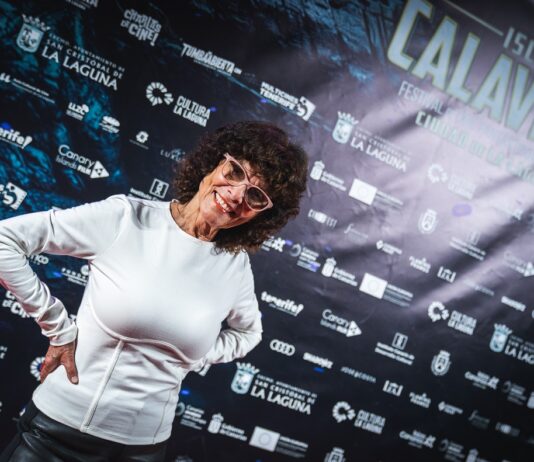 Adrienne Barbeau: CARNIVALE y UNEARTH, el divino reinado en el nuevo milenio Adrienne Barbeau, en el Festival de Cine Fantástico de Canarias Ciudad de La Laguna Isla Calavera 2024. Foto: Rommel Messia