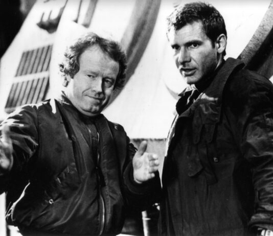 BLADE RUNNER, de Ridley Scott. Sueños de Unicornio Ridley Scott y Harrison Ford en el set de Blade Runner (1982).