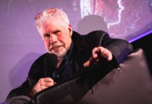 Ron Perlman y Guillermo del Toro: De CRONOS a PINOCHO Ron Perlman recogió en el Festival Isla Calavera el Premio de Honor 2024.