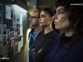 LA NENA: La Brigada de Análisis de Casos de Carmen Mola vuelve a la pantalla El director Paco Cabezas junto a dos de las actrices de La Nena, Nerea Barros y Lucía Martín Abelló.