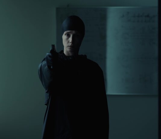 CRÍTICA | UNA BALLENA. Rara Avis Una ballena, de Pablo Hernando. (c) Elastica Films