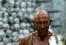 28 AÑOS DESPUÉS, de estreno en cines españoles el 20 de junio Ralph Fiennes es el Dr. Kelson en 28 años después. (c) Columbia Pictures