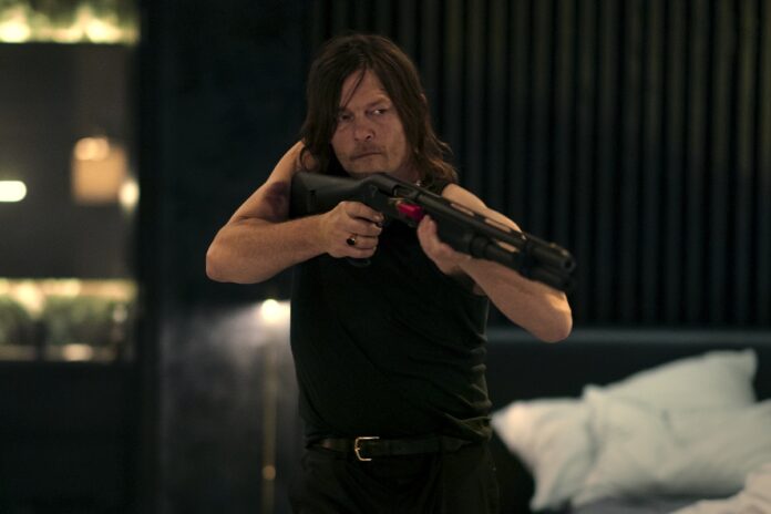 Norman Reedus es Daniel Pina en Ballerina. Foto: Larry D. Horricks para Lionsgate