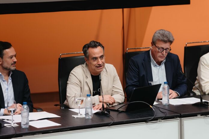 Diego Navarro, en la rueda de prensa en Auditorio de Tenerife de FIMUCITÉ 19. (c) Fiorella Licandro