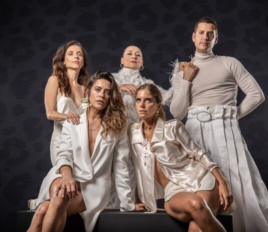 Entrevista al elenco de la serie SILENCIO, en su paso por Locarno Eduardo Casanova y las actrices posan en Locarno.