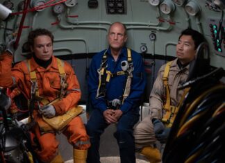 Finn Cole, Woody Harrelson y Simu Liu, en Sin oxígeno. Foto: Mark Cassar / © 2024 FOCUS FEATURES LLC