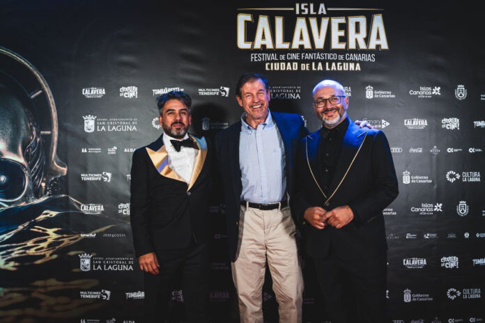 Michael Paré, entre los codirectores del Festival Isla Calavera 2025. (c) Rommel Messia