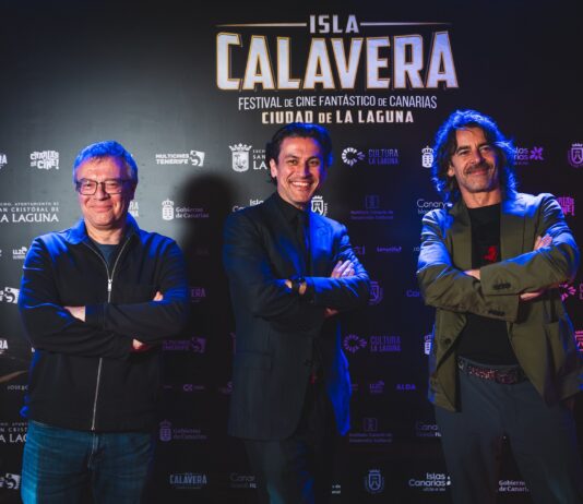 Sabor a thriller español en el FESTIVAL ISLA CALAVERA 2025 Los cineastas Daniel Monzón y Rodrigo Cortés coincidieron con Eduardo Noriega, en la Gala de Apertura del Festival Isla Calavera. Foto de Rommel Messia