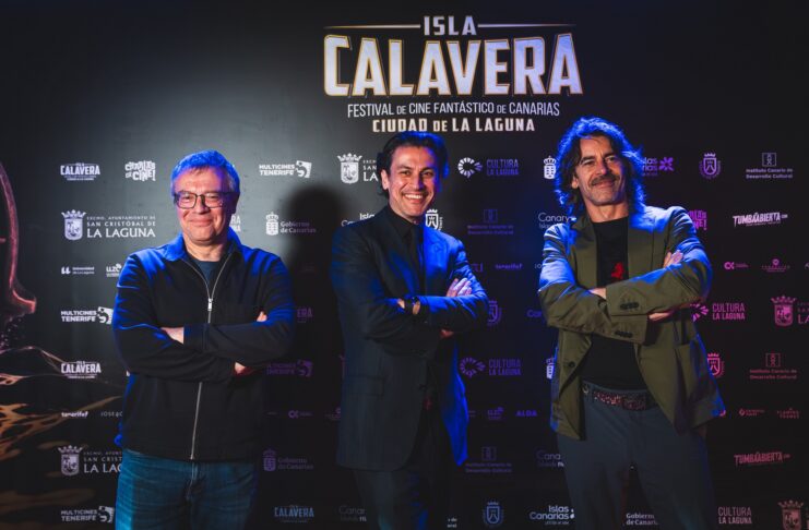 Sabor a thriller español en el FESTIVAL ISLA CALAVERA 2025 Los cineastas Daniel Monzón y Rodrigo Cortés coincidieron con Eduardo Noriega, en la Gala de Apertura del Festival Isla Calavera. Foto de Rommel Messia