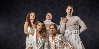 Eduardo Casanova presenta su serie de vampiros SILENCIO en el FESTIVAL ISLA CALAVERA Foto de la presentación en Locarno de Silencio, de Eduardo Casanova.