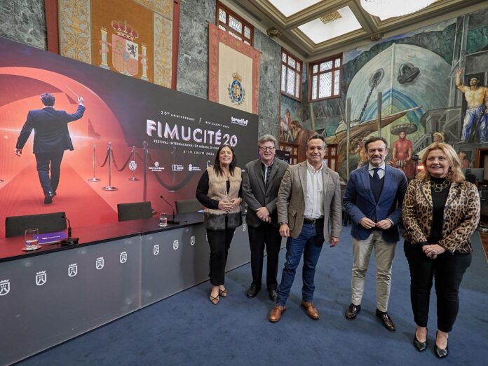 De izquierda a derecha, Dimple Melwani, José Carlos Acha, Diego Navarro, Lope Afonso y Purificación Dávila, en la presentación de FIMUCITÉ 20.