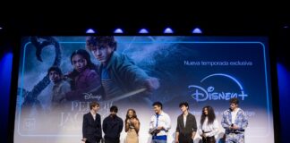 El reparto de PERCY JACKSON presenta su segunda temporada en un evento fan en Madrid Walker Scobell, Aryan Simhadri, Leah Jeffries, David Moreno, Charlie Bushnell, Dior Goodjohn y Daniel Diemer presentan Percy Jackson Y Los Dioses Del Olimpo en Madrid. (Foto de David Benito/Getty Images for Disney+)