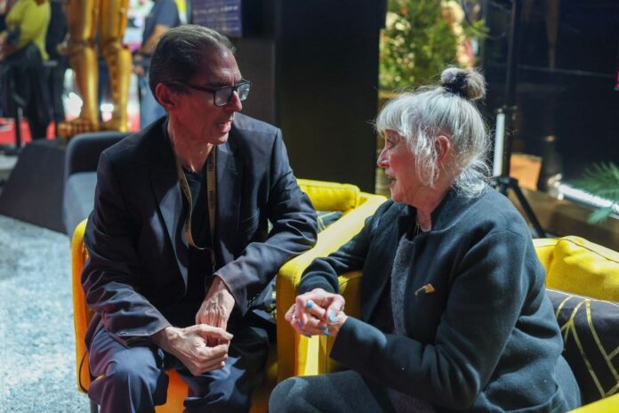 Manuel García de Mesa charla con Veronica Cartwright en el Festival Isla Calavera 2025.