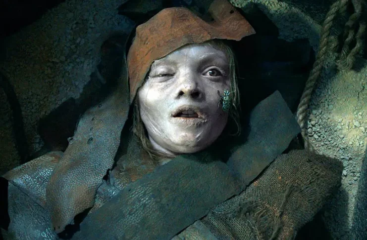 Lee Cronin despierta a LA MOMIA: ¿Qué le pasó a Katie? Lee Cronin describe su versión de La Momia como una fusión de Poltergeist y Seven.