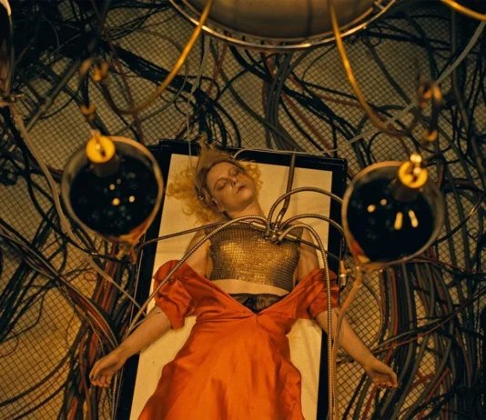 CRÍTICA | ¡LA NOVIA!, de Maggie Gyllenhaal. Mosaico de retales ¡La Novia!, de Maggie Gyllenhaal. (c) Warner Bros. Pictures