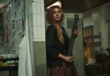 Samara Weaving regresa a la caza: NOCHE DE BODAS 2 llega a los cines este primero de abril Samara Weaving en Noche de bodas 2. Photo by Searchlight Pictures/Pief Weyman, Courtesy of Searchlight Pictures. © 2025 Searchlight Pictures. All Rights Reserved.