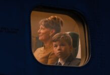 John Travolta regresa a CANNES para presentar su debut como director Propeller One-Way Night Coach. (c) Apple TV