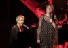 VERANOS DEL TAORO: Patti LuPone, la gran diva del musical Patti Lupone y el pianista Joseph Thalken emocionaron al público reunido para su actuación al aire libre en Tenerife. Foto de Rhaul Santana