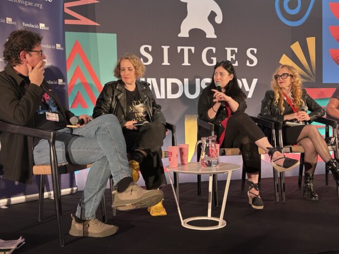 Mesa «¿Sobre qué escriben las mujeres cuando escriben cine fantástico?».